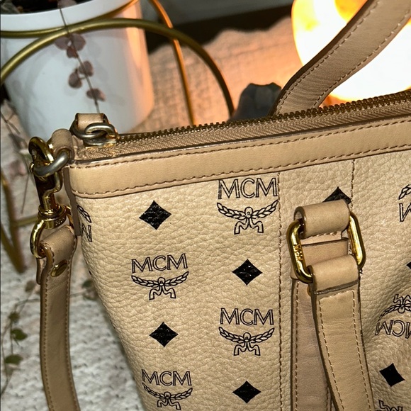 MCM Beige Visetos Coated Canvas Large Tote/Crossbody – Two-Way Bag - Picture 5 of 17